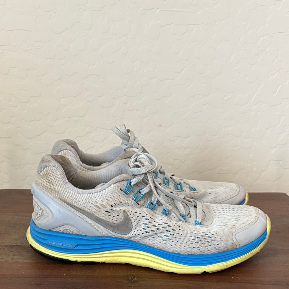 Nike Lunarglide 4 Running Shoes, #525368-003, Youth US Size 7Y. Women’s 8.5